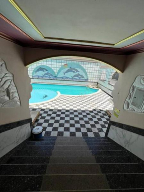 Sunny 3-Bedroom Apartment - Families Only